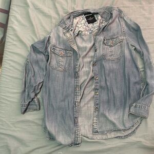 American eagle blue button up top